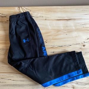 Under Armour boys pants - size 5